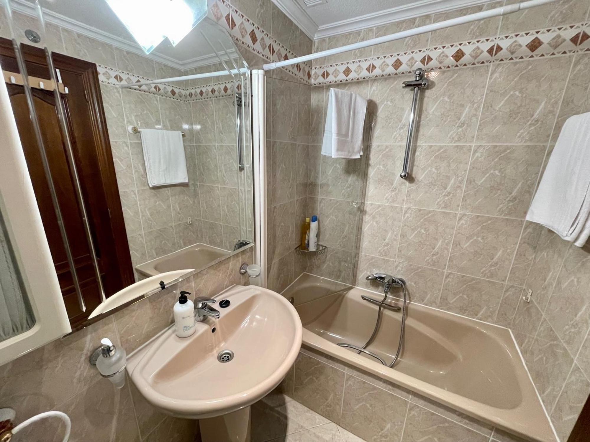 Apartamento Reyes De Espana / Free Parking & Wi Fi Salamanca Esterno foto
